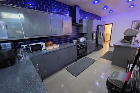 7 bedroom house for sale, Ventnor Street, Bradford BD3