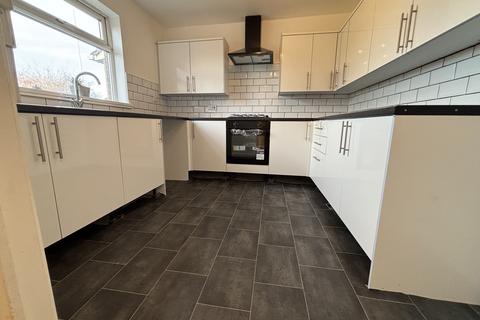 3 bedroom terraced house to rent, Alamein Gardens, Dartford, Kent