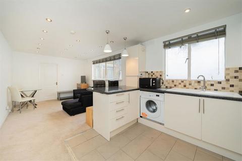 1 bedroom flat to rent, Gloucester Terrace, London W2