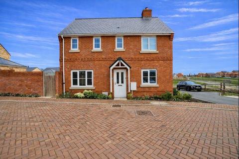 3 bedroom semi-detached house for sale, Hudson Way, Hadleigh