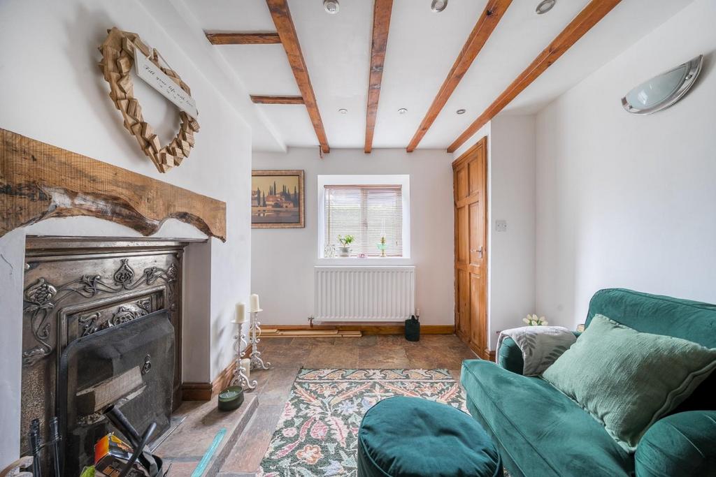 Living Room corner 2.jpg