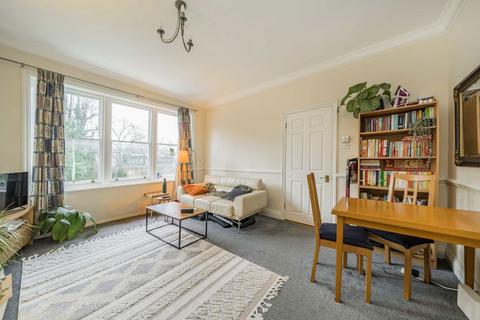 2 bedroom flat for sale, Cleve Road, London NW6