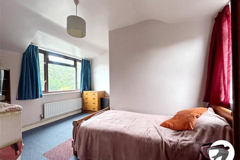 3 bedroom terraced house for sale, Sutton Road, Maidstone, Kent, ME15