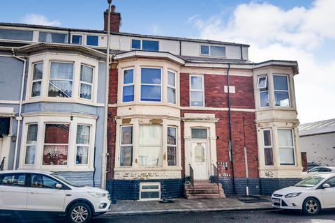 2 bedroom flat for sale, Apartment 6, 203 Dickson Road, Blackpool FY1 2HQ