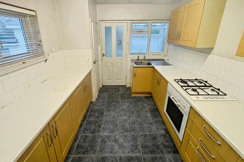 2 bedroom semi-detached bungalow for sale, West End Avenue, Porthcawl, CF36