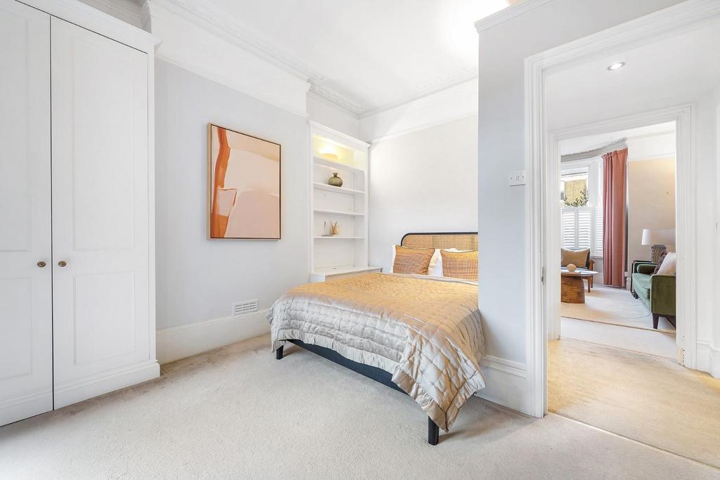 Bedroom 2.JPG