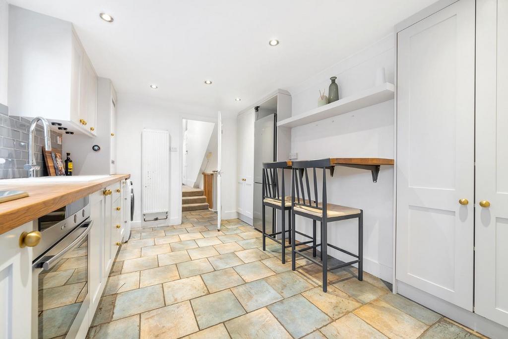 Kitchen.JPG