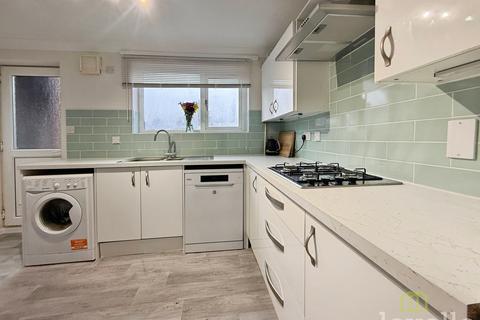 3 bedroom terraced house for sale, Capper Avenue, Hemswell Cliff DN21