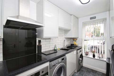3 bedroom terraced house for sale, William Kirby Close, Coventry