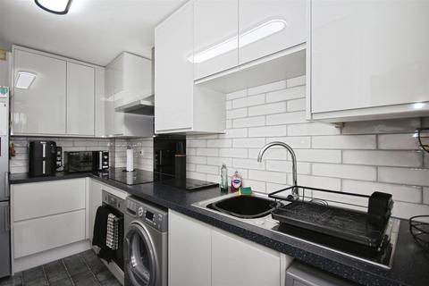3 bedroom terraced house for sale, William Kirby Close, Coventry