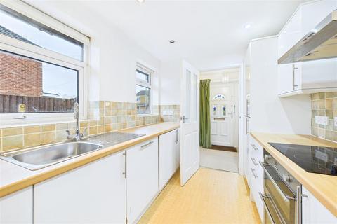 2 bedroom detached bungalow for sale, Quiet cul-de-sac bungalow in Clevedon