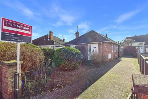 undefined, Quiet cul-de-sac bungalow in Clevedon
