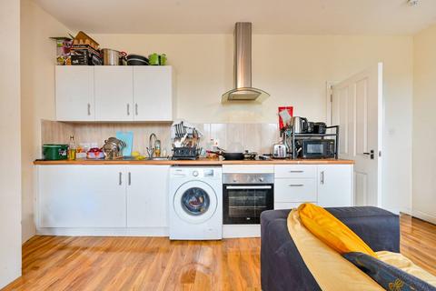 undefined, Avenue Road, Acton, London, W3