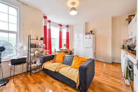 undefined, Avenue Road, Acton, London, W3