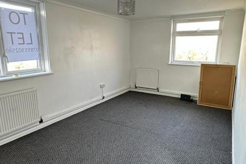 undefined, 126 Kinnaird Crescent
