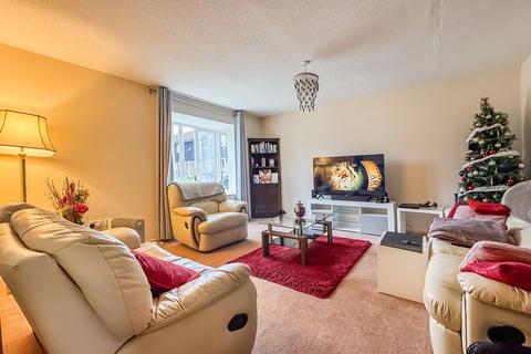 4 bedroom semi-detached house for sale, Waterloo Close, Newmarket, Suffolk