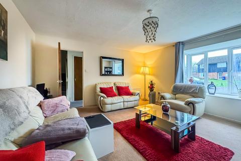 4 bedroom semi-detached house for sale, Waterloo Close, Newmarket, Suffolk