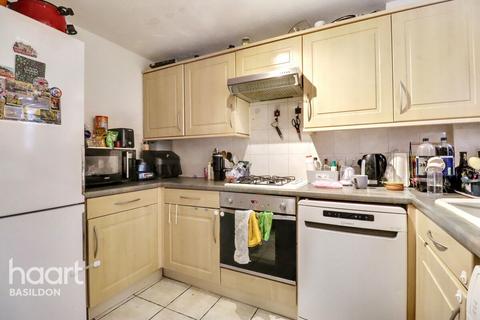 2 bedroom terraced house for sale, Magnolia Lane, Basildon