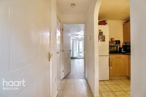 2 bedroom terraced house for sale, Magnolia Lane, Basildon