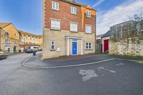 4 bedroom townhouse for sale, Queens Gate, Consett, Durham, DH8 5FB