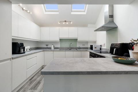 5 bedroom detached house for sale, Trenant Vale, Wadebridge PL27
