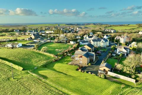 undefined, Llys Madryn, Lon Uchaf, Morfa Nefyn