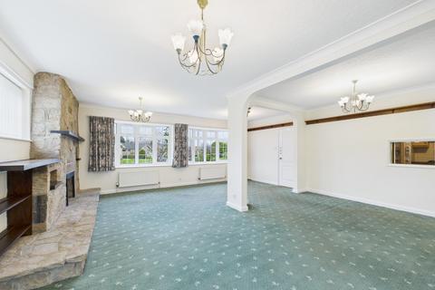 2 bedroom detached bungalow for sale, The Lawns, Beverley, HU17 7LS