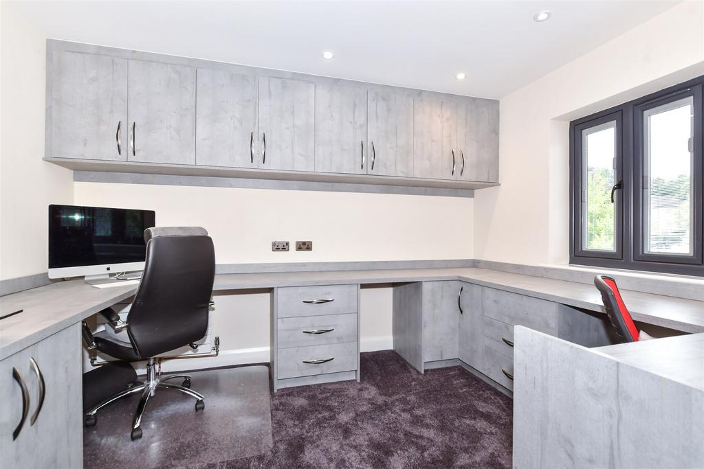 Office/ Bedroom 6