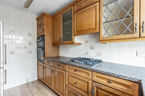 undefined, Peaches Close, South Cheam, SM2