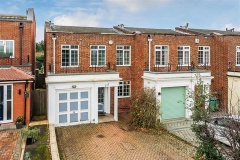 3 bedroom end of terrace house for sale, Peaches Close, South Cheam, SM2