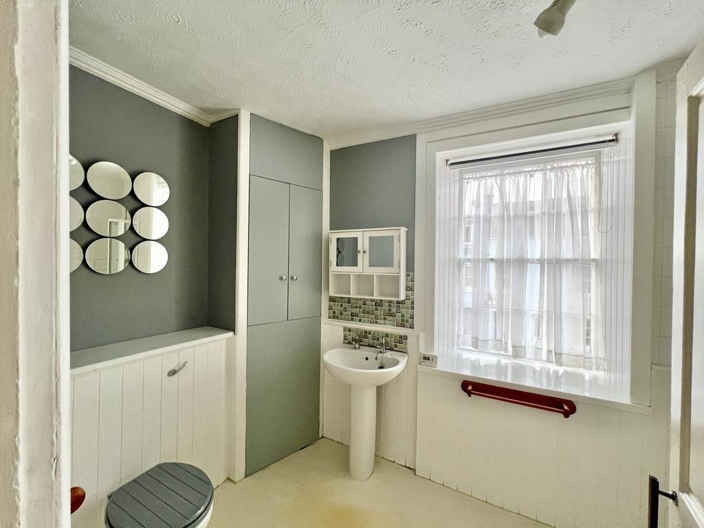 37 Castle Street, Kirkcudbright - Williamson and H