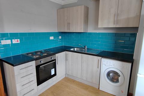 3 bedroom flat to rent, Acland Road, Willesden Green, London NW2