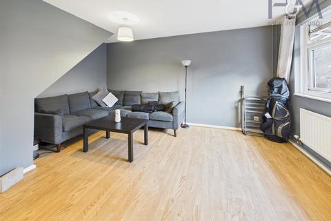 Round Mead, Stevenage, Hertfordshire, SG2 9PQ