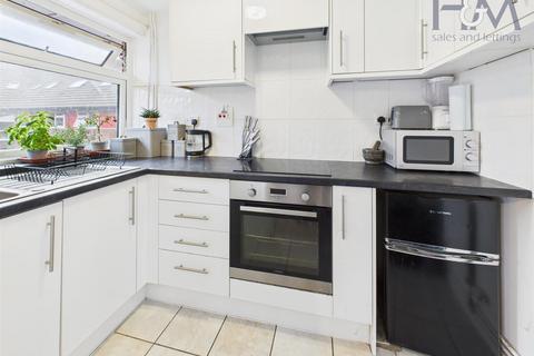 undefined, Round Mead, Stevenage, Hertfordshire, SG2 9PQ