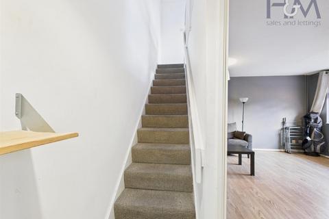 undefined, Round Mead, Stevenage, Hertfordshire, SG2 9PQ