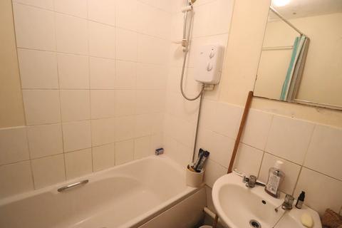 1 bedroom flat for sale, Woodlands View, High Wycombe HP13
