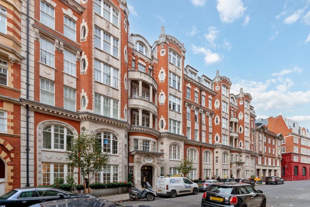Lincolnd House 1.jpg