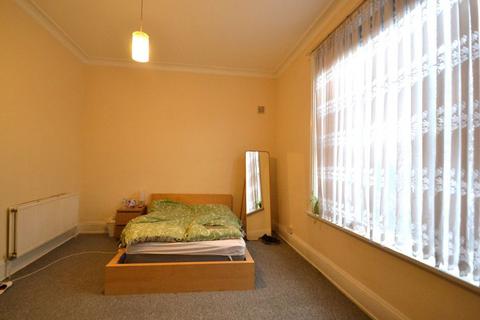undefined, Neasden Lane North, London, Neasden