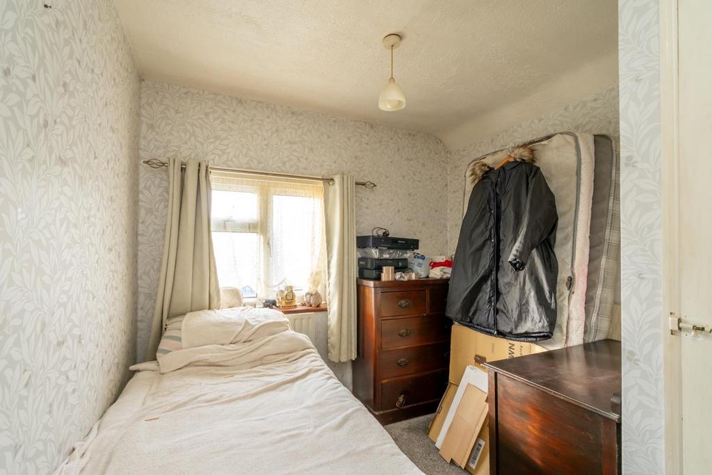 Bedroom 3.jpg