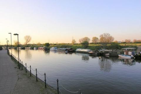 2 bedroom flat to rent, WONDERFUL 2 BED WITH UNDERGROUND PARKING