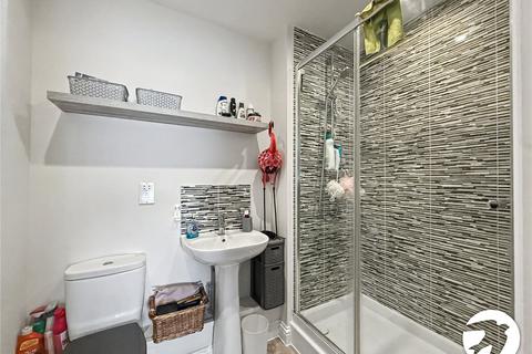 2 bedroom flat for sale, Lywood Drive, Sittingbourne, Kent, ME10