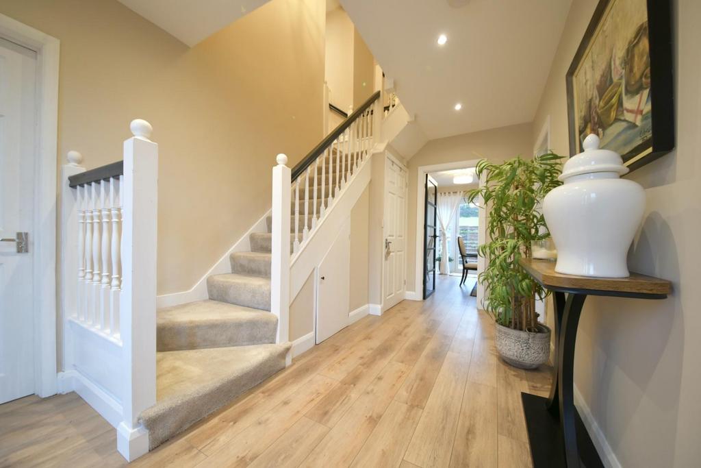 Hallway New.jpg