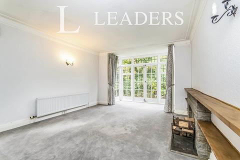 4 bedroom detached house to rent, Brighton Road, CR8