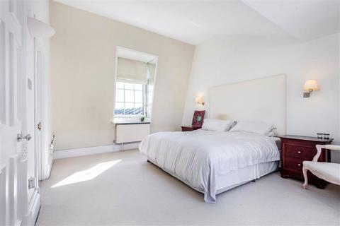 undefined, Carlyle Court, London SW10