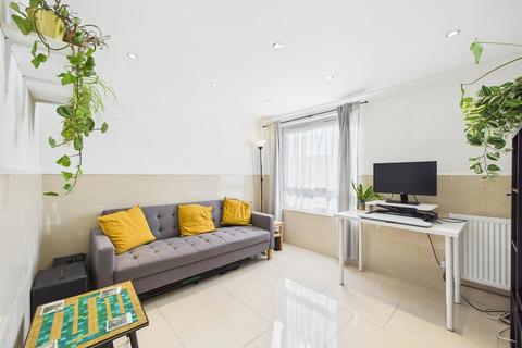 1 bedroom flat for sale, Victoria Crescent, London