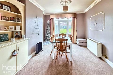 3 bedroom semi-detached house for sale, Willow Park Drive, Wigston