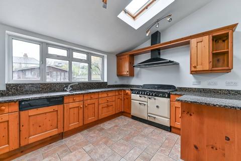 5 bedroom detached house to rent, Cotswold Road, Sutton, SM2