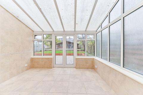 5 bedroom detached house to rent, Cotswold Road, Sutton, SM2