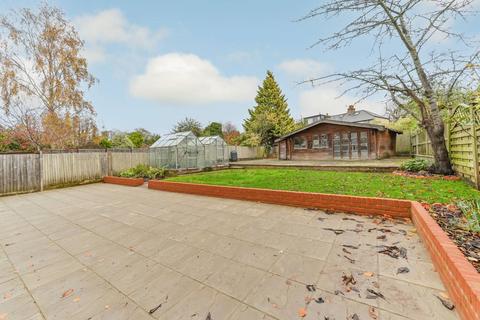 5 bedroom detached house to rent, Cotswold Road, Sutton, SM2