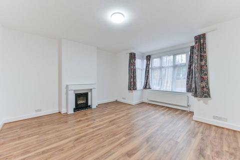5 bedroom detached house to rent, Cotswold Road, Sutton, SM2